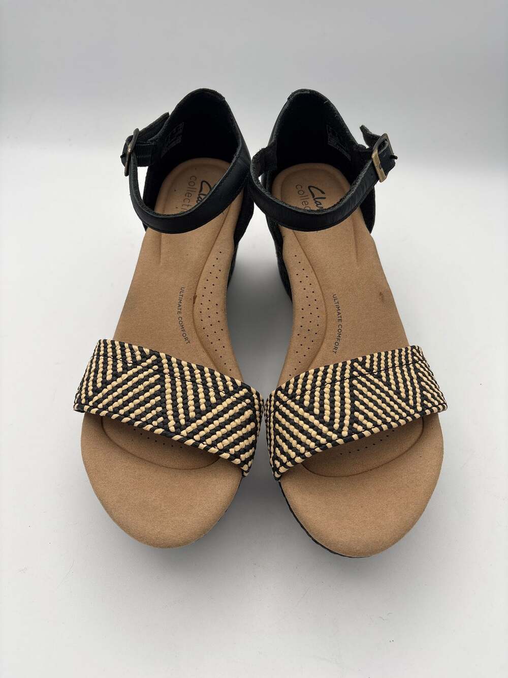 Womens Clarks Size 8 Black Beige Wedge Sandals With Adjustable Ankle Strap